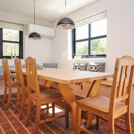 Nyaraló Duco - 300m From The Sea By Interhome