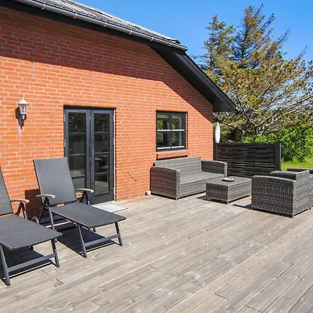 Duco - 300m From The Sea By Interhome *